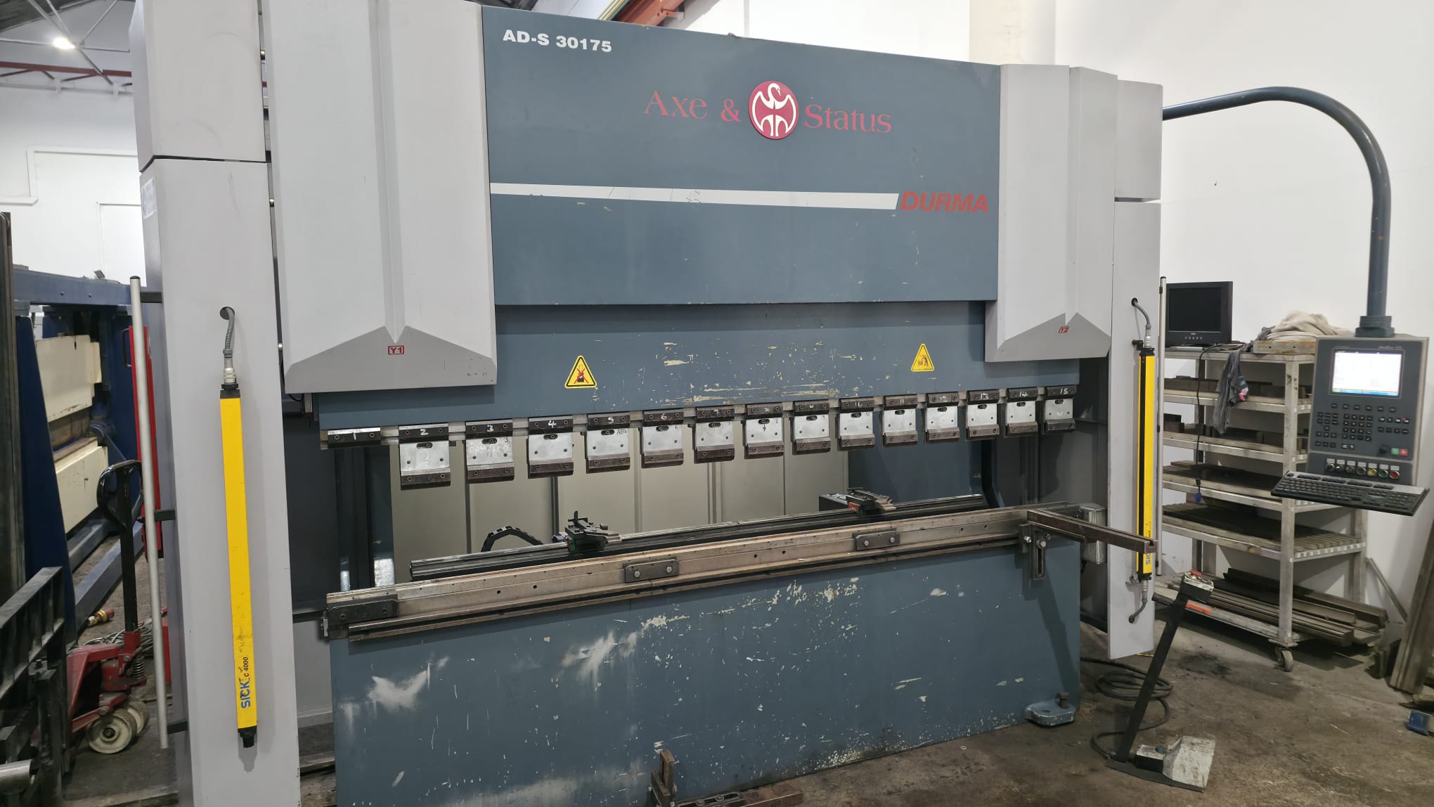 What a Good Machine Tool Dealer Tells You Before You Buy (And What a Bad One Leaves Out)